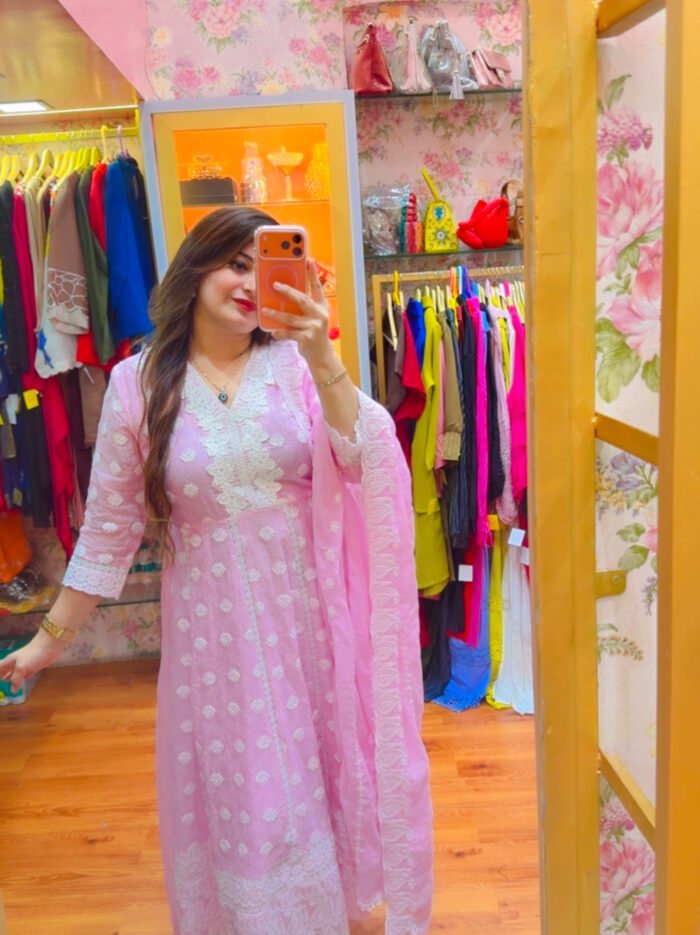 {"eId":"211897864714650","CameraPosition":1}